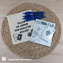 spelletjes zakje zullen we samen een spelletje doen, vakantie spelletjes, yahtzee, dobbelstenen, speelkaarten